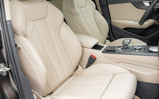 Audi A4 cena 114850 przebieg: 82336, rok produkcji 2019 z Wielichowo małe 742